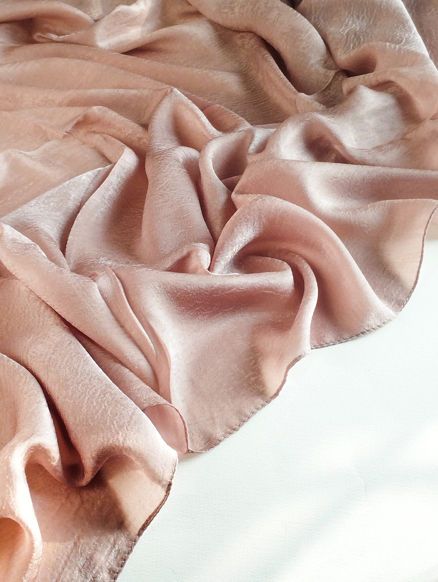 Premium Velvet Silk - Pearl Bush